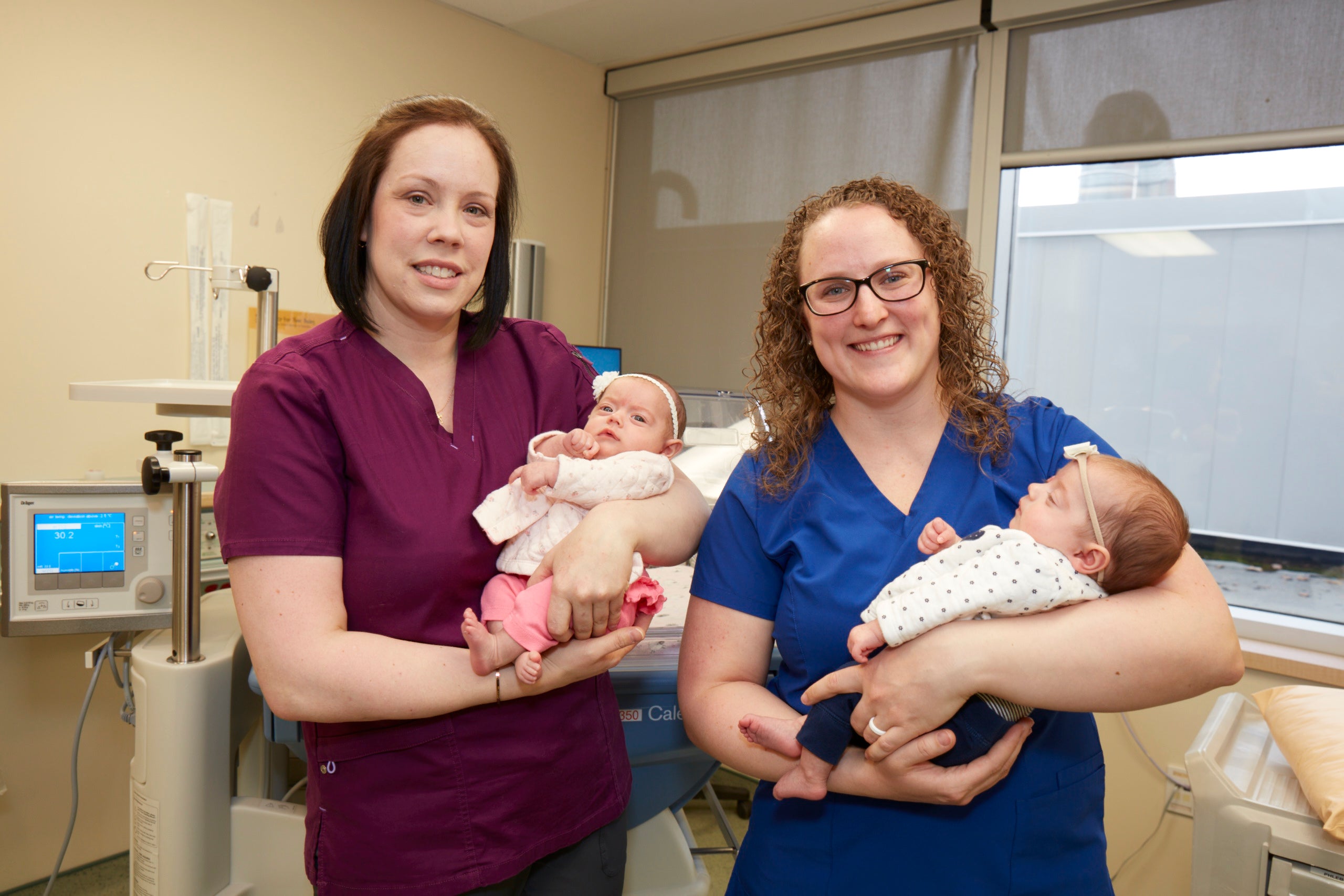 Hospital 34 Week Old Preemie Hospital Preemie Baby 32 Weeks 34