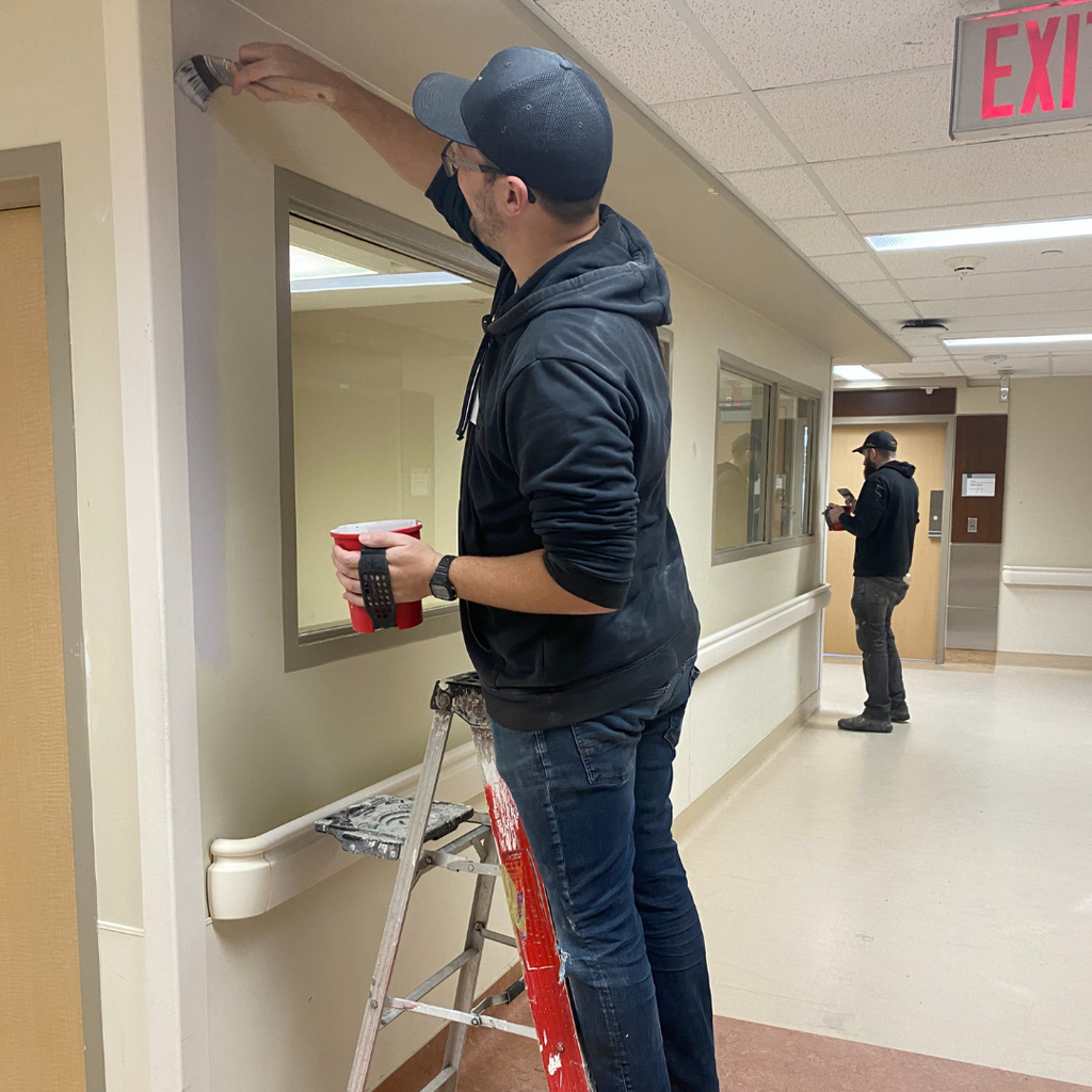 Gateway Painting brightens the Hospital’s mental health unit ...and patients’ days!