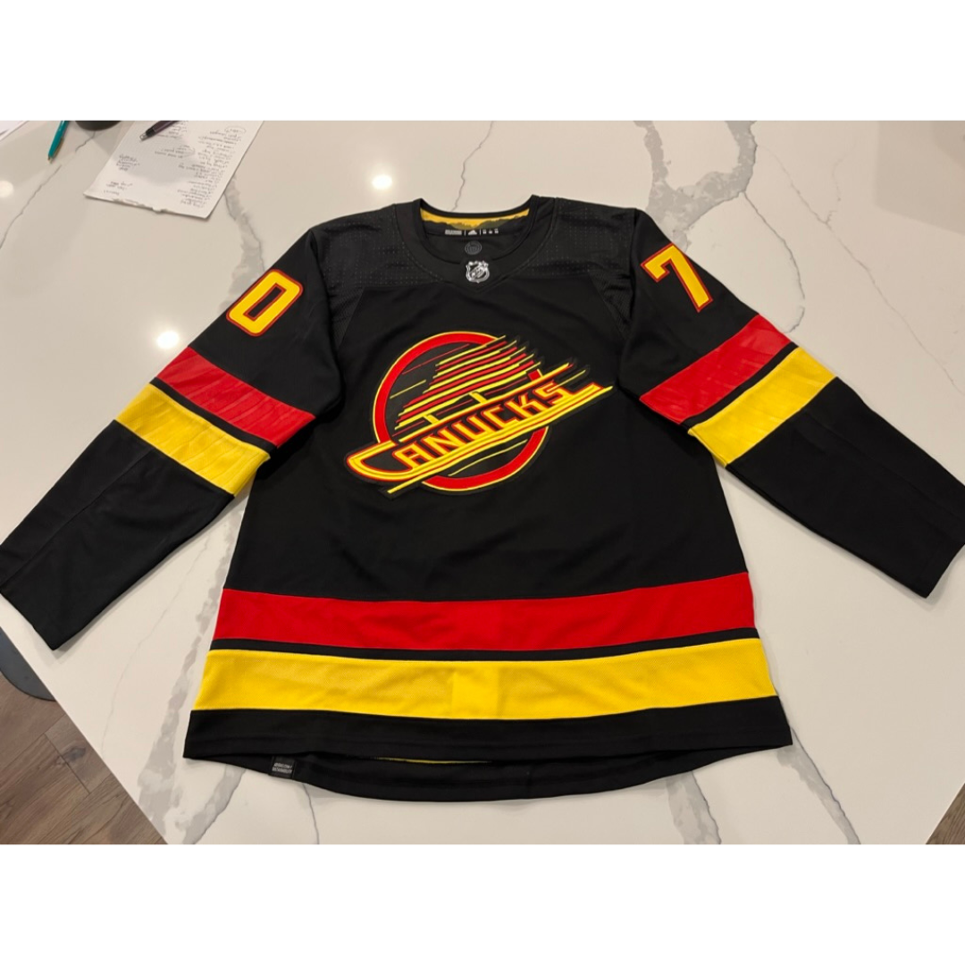 Vancouver canucks original deals jersey